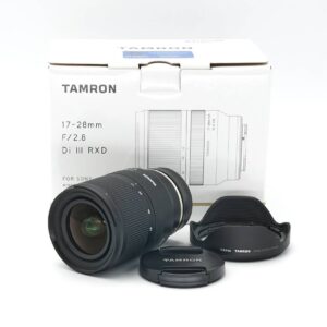 Dieses Tamron Objektiv wurde komplett überprüft und befindet sich technisch im einwandfreien Zustand. Das Objektiv befindet sich auch äußerlich im Topzustand mit nur minimalen