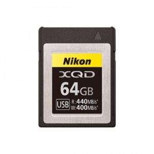 Speicherkarte aus Kundenretoure. Nikons 64-GB-XQD-Speicherkarte MC-XQ64G wurde für professionelle Fotografen und Videografen entwickelt. Sie bietet optimale Unterstützung für