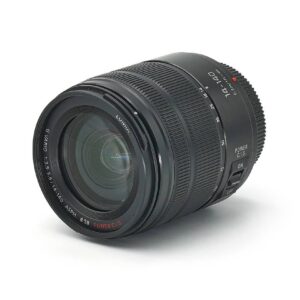 Dieses Panasonic 14-140mm Objektiv wurde komplett überprüft und befindet sich technisch im einwandfreien Zustand. Das Objektiv weist äußerlich allgemein eher leichte