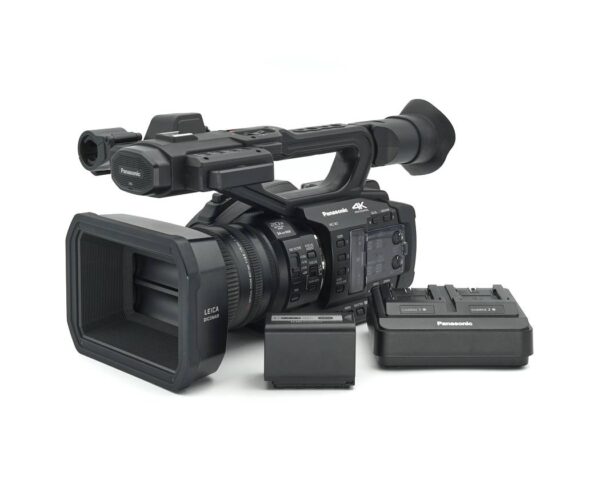 Dieser Panasonic HC-X1 Camcorder wurde komplett überprüft und befindet sich technisch im einwandfreien Zustand. Der Camcorder befindet sich auch äußerlich im Topzustand mit