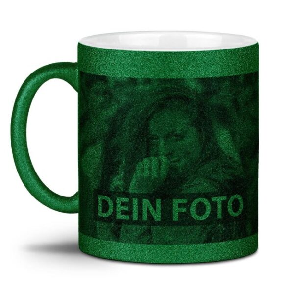 Ein bisschen Glitzer zum Frühstück gefällig? Unsere grüne Tasse mit Glitzereffekt bringt Glamour in den Tag. Mit dem richtigen Spruch bedruckt oder...