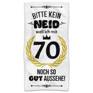 Du suchst ein praktisches und persönliches Geschenk zum 70. Geburtstag? Ein bedrucktes Geburtstags-Handtuch mit lustigem Spruch ist da genau das...