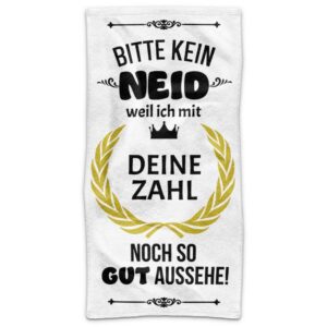 Du suchst ein praktisches und persönliches Geschenk zum Geburtstag? Ein bedrucktes Geburtstags-Handtuch mit lustigem Spruch ist da genau das...