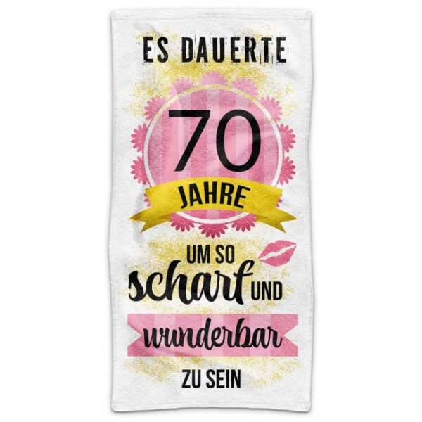 Du brauchst unbedingt eine individuelle Geschenkidee zum 70. Geburtstag? Unser bedrucktes Geburtstags-Handtuch mit lustigem Spruch ist da genau das...