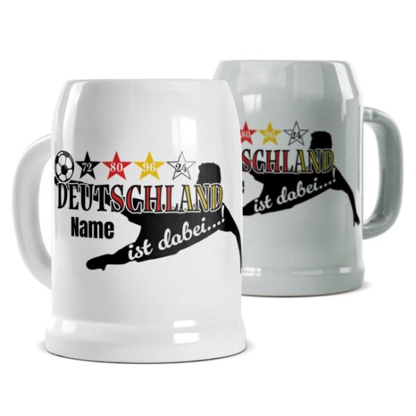 Eine besondere Geschenkidee für Fußballfans und Freunde zur EM 2024 ist dieser personalisierte Bierkrug aus Keramik mit Wunschname. Verschenke...