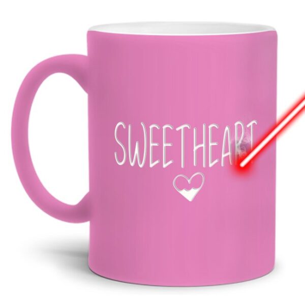 Gravierte Tasse mit Spruch - Sweetheart - Lasergravur mit einzigartigem 3-D-Effekt - eine lustige Bürotasse für den Schreibtisch